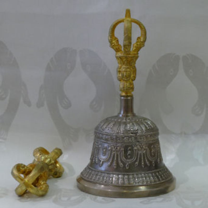 Glocke und Dorje