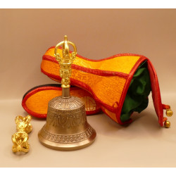 Glocke und Dorje mit huellen
