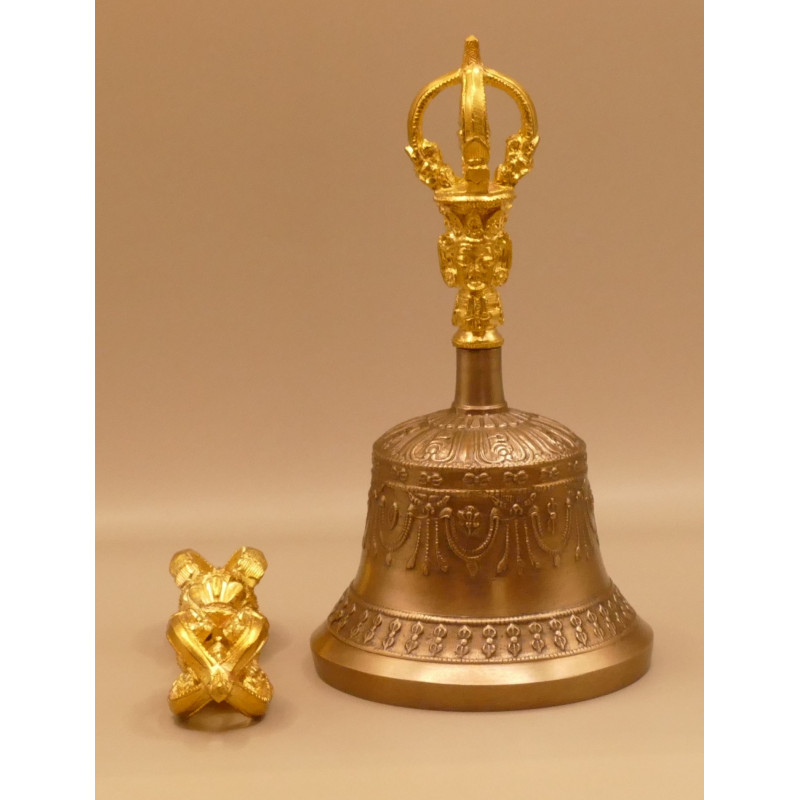 Glocke und Dorje mit huellen