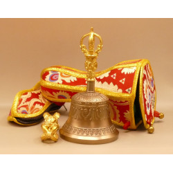 Glocke und Dorje mit huellen
